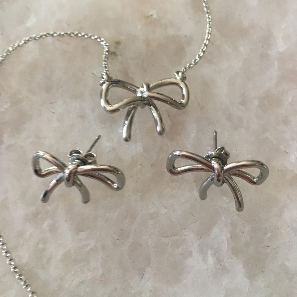 Banana Republic Factory bow earrings and necklace - Picture 2 of 6